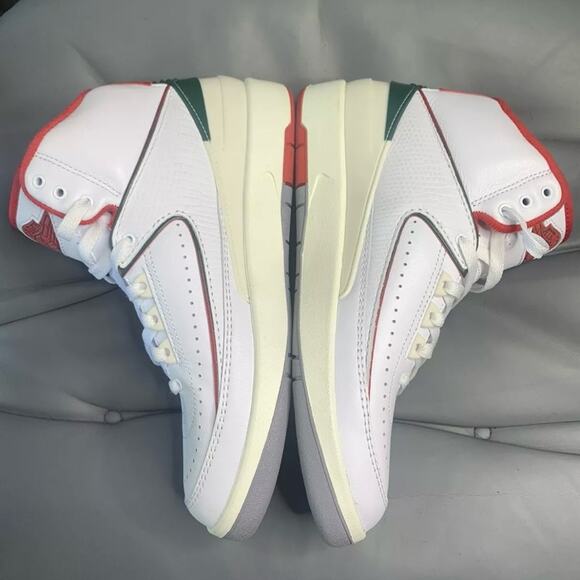 NEW Nike Air Jordan 2 Retro Fire Red Sail White Leather Shoe Youth 6.5 Womens 8 - Picture 5 of 7